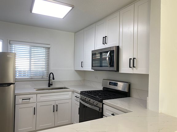 5th image of 2278 Newport Blvd APT 2