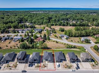 8 Misty Ridge Rd, Wasaga Beach, ON L9Z0G8