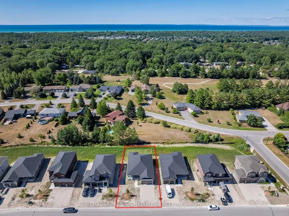 8 Misty Ridge Rd, Wasaga Beach, ON L9Z 0G8