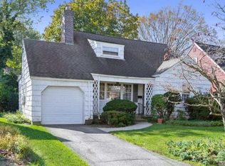 130 Oak St, Floral Park, NY 11001