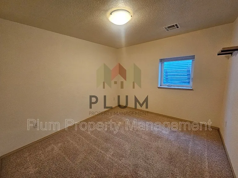 917 Discovery Way — Photo 24