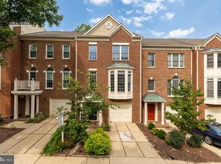 4024 Heatherstone Ct, Fairfax, VA 22030