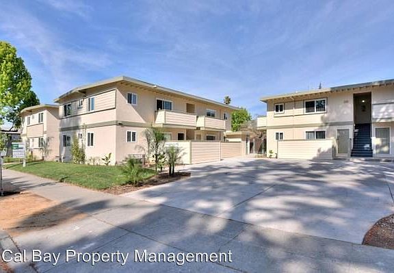4th image of 954 Ravenscourt Ave APT 1