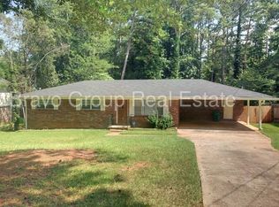 6101 Mincey Rd, Stone Mountain, GA 30087