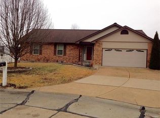 5 Berkshire Estates Ct, Saint Louis, MO 63129