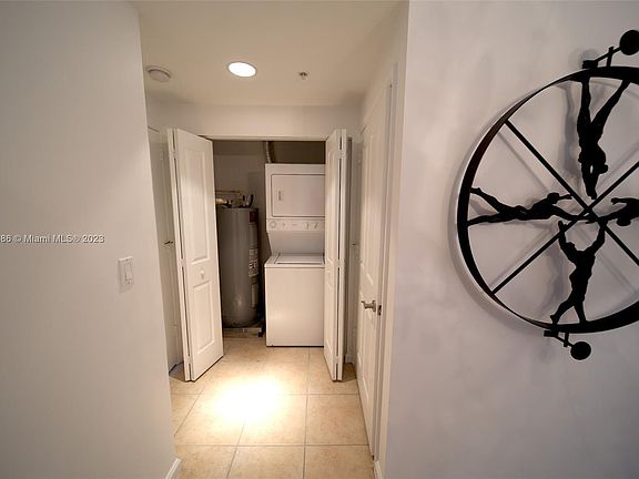 2nd image of 511 SE 5th Ave #1821A