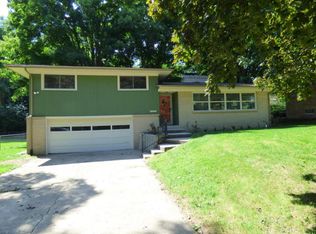 4428 Sunset Dr, Kalamazoo, MI 49008
