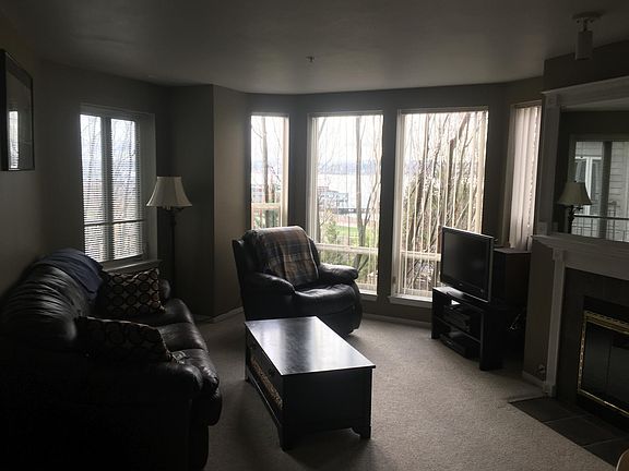 5th image of 3028 Western Ave APT 205