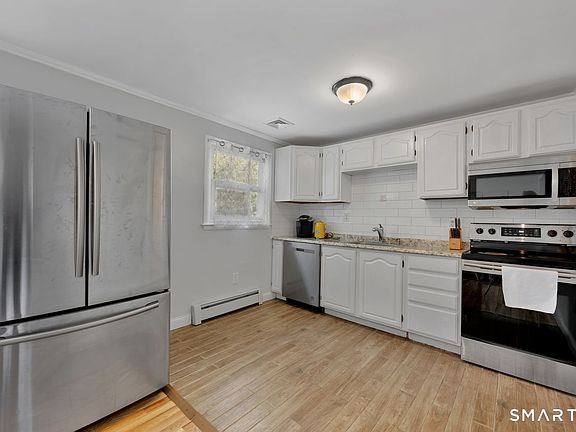 3rd image of 15 Beechcrest Drive