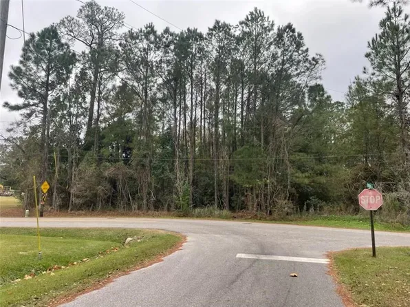 8955 W Warner St #13, Bayou La Batre, AL 36509