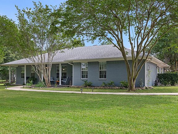 4th image of 10462 Woodview Dr