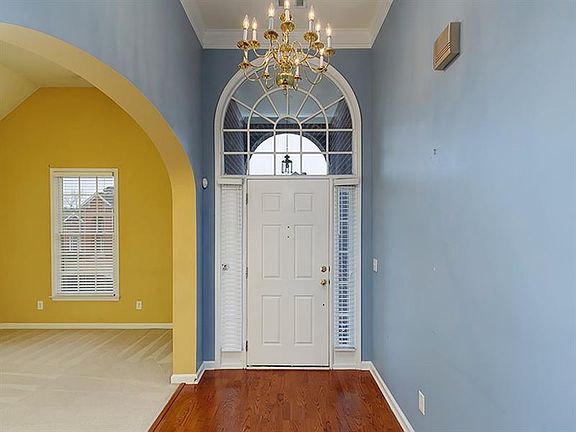 5th image of 4027 Ashland Cir