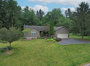 101 Topaz Trl, Syracuse, NY 13219