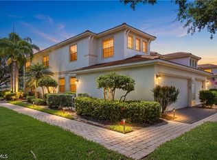 3010 Meandering Way APT 101, Fort Myers, FL 33905