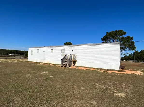 4825 Douglas Dr, Milton, FL 32583