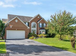 22 Fawn Hill Rd, Hanover, PA 17331