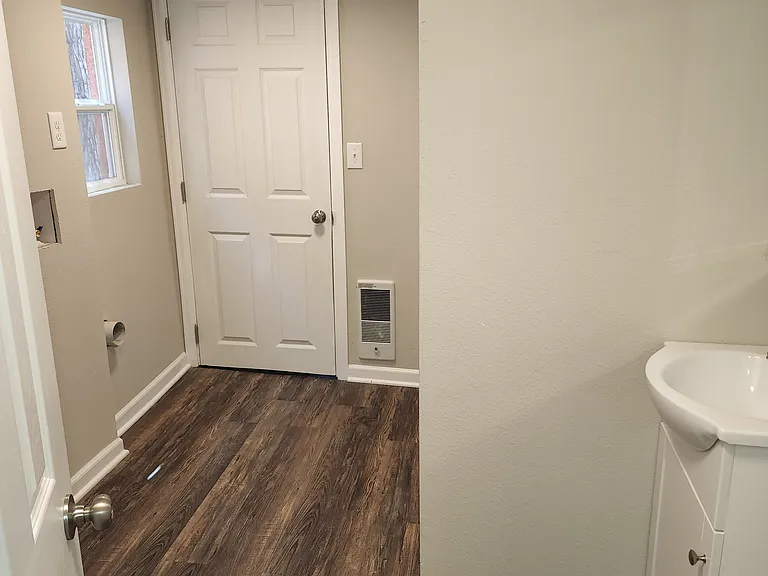 743 E Willamette Ave — Photo 8