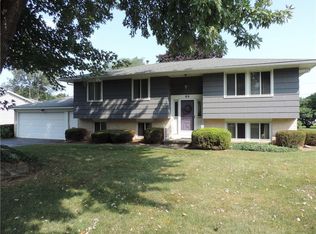 80 Shale Dr, Rochester, NY 14615