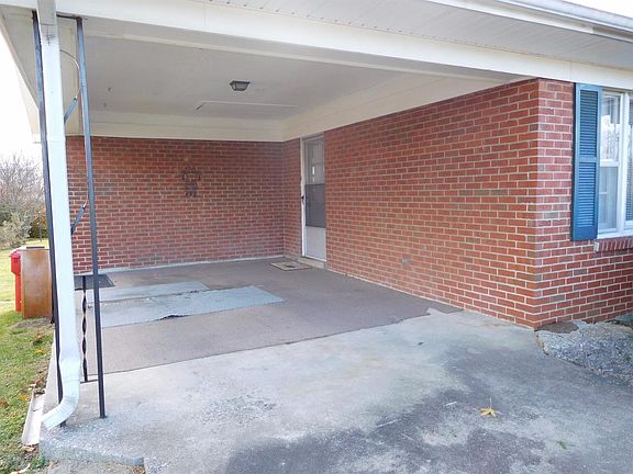 5th image of 508 Barberry Ln