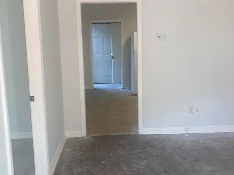 2 bed, 1.0 bath, $700 — Photo 3