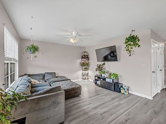 3rd image of 2534 Oak Forest Dr