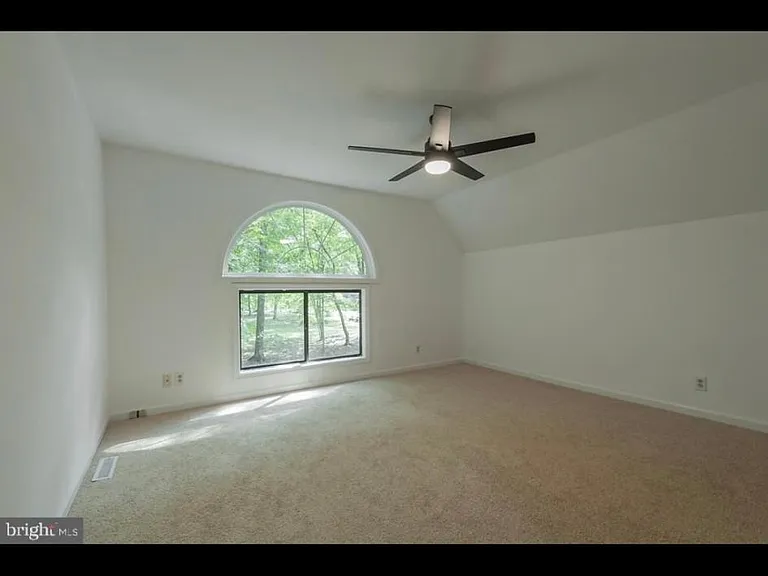 1 Tallwood Trl — Photo 12