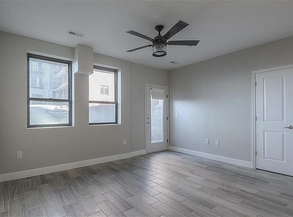 4th image of 2980 Baltimore Ave Unit 2105