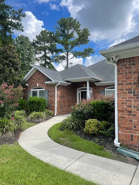 4 bed, 2264 sqft, $2,500 — Photo 4
