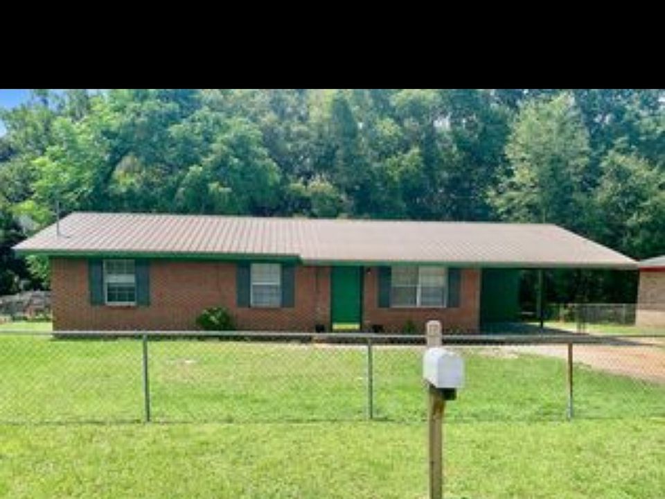 The full front view of the home.