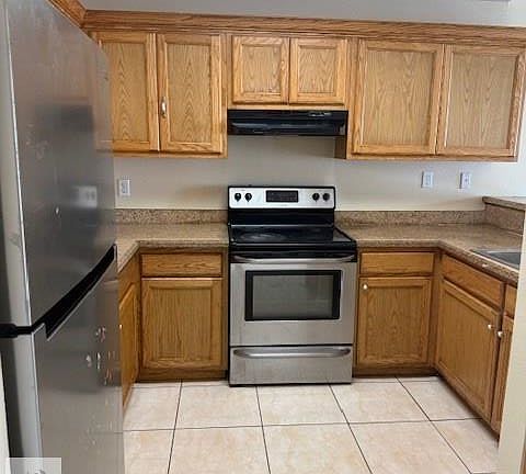 4th image of 2021 Westminster Cir