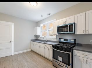 3043 W 40th Pl #1F, Chicago, IL 60632