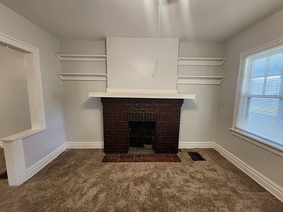 2nd image of 26 W Lakeview Ave #26