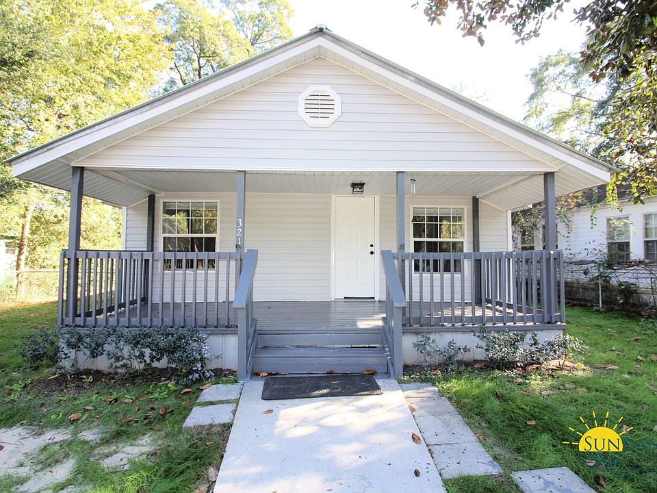 1st image of 321 Chestnut Ave E