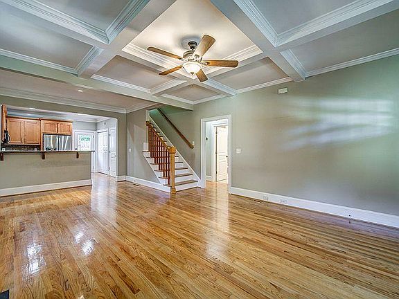 3rd image of 350 Glenwood Rd