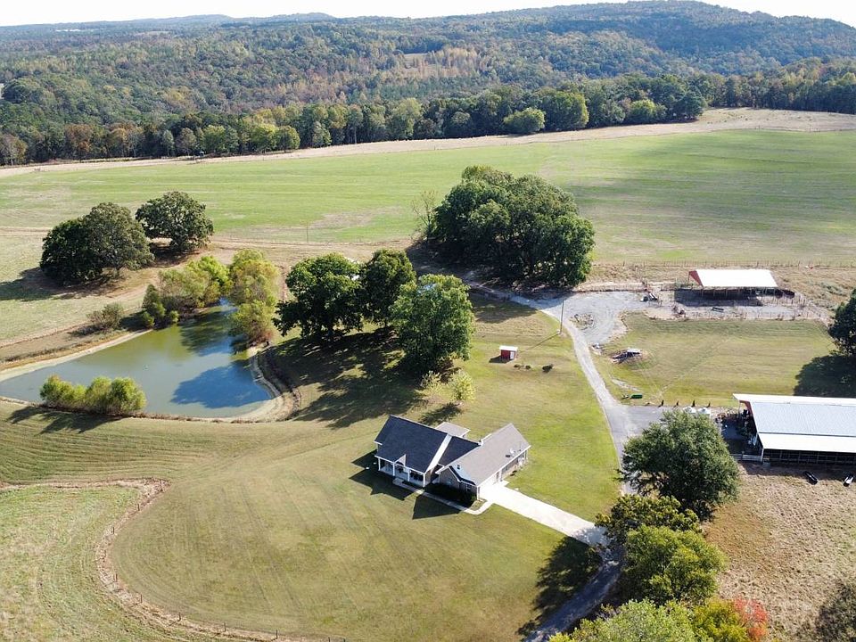 1st image of 2665 Mount Carmel Rd