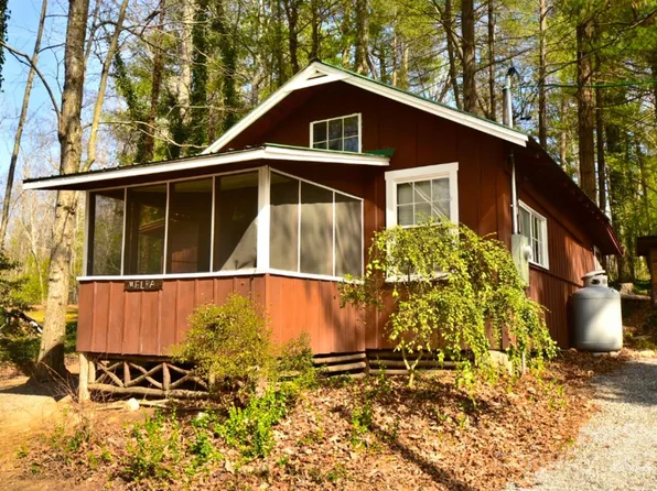 3 & 5 Laurel Ivy Ln, Hendersonville, NC 28791