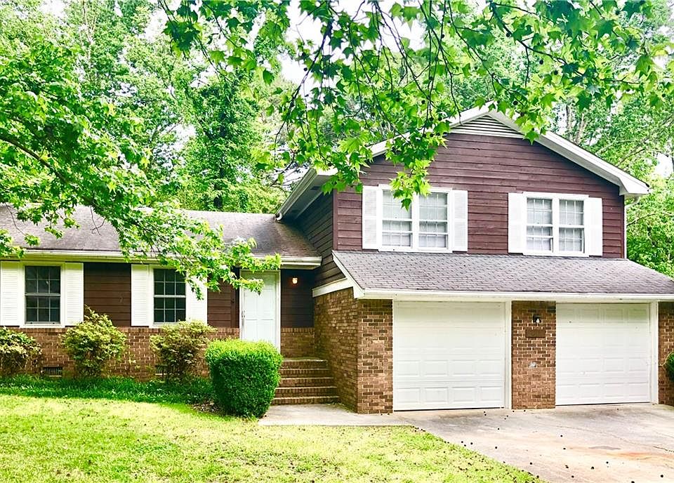 1st image of 2868 Rosemont Dr