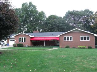 5 New York Cir, Bridgeville, PA 15017