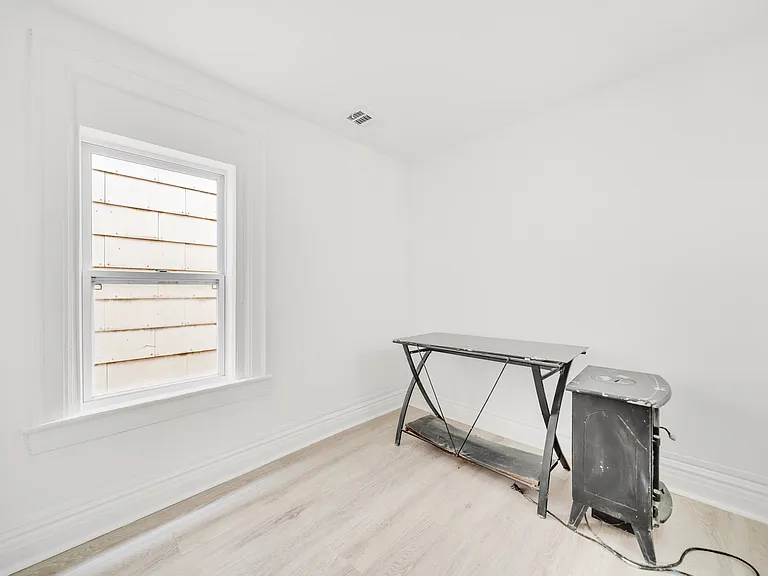 127 Riverside Ave — Photo 13