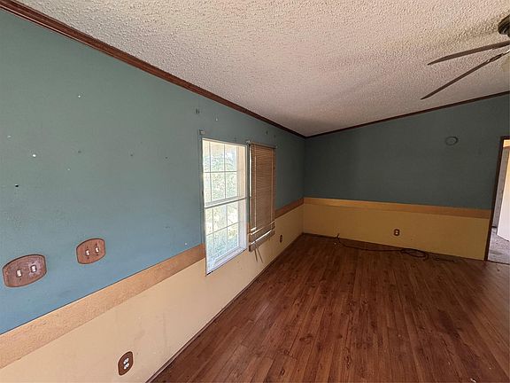 3rd image of 1120 Willis Way