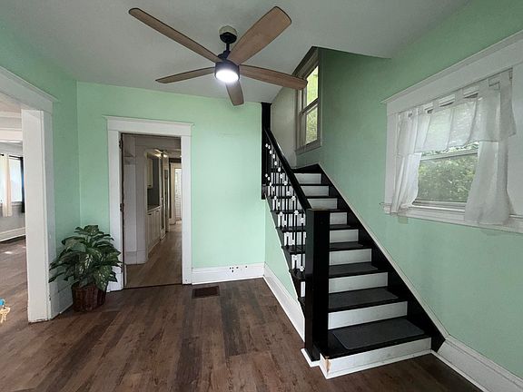 4th image of 1127 Niagara Ave SE