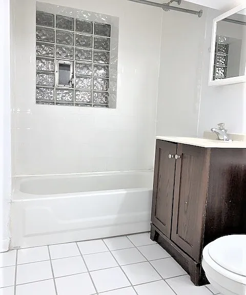 2322 W Wilson Ave #G — Photo 9