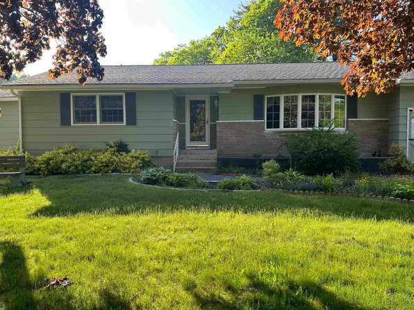 319 Mckinley Road, Portsmouth, NH 03801