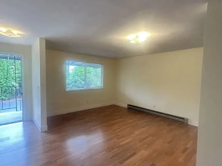 9100 NE 15th Ave — Photo 2