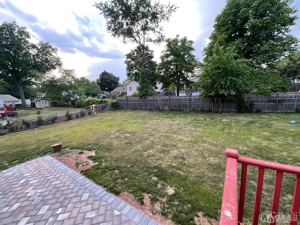 3 bed, 2.0 bath, 1134 sqft, $3,550 — Photo 2