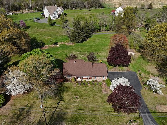 4th image of 2735 Kutztown Rd