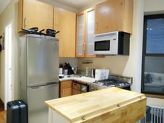 Rented by Point NYC | media 8