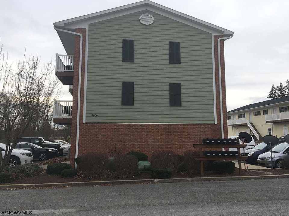 1st image of 4206 White Willow Way
