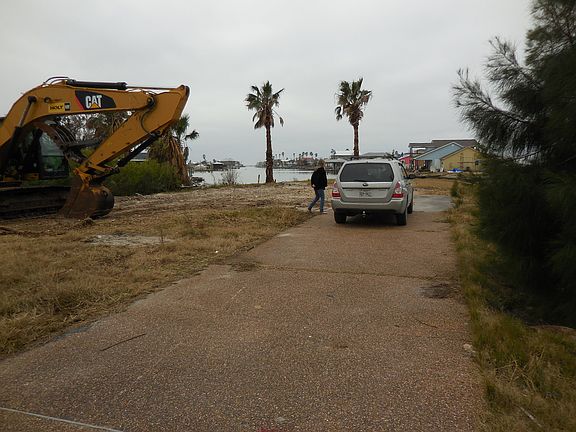 house badly damaged & demo'd