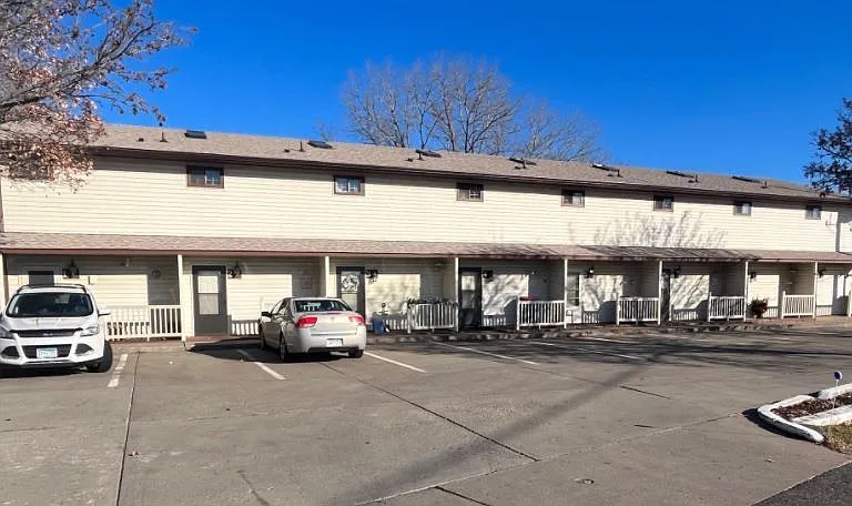 159 Riverview Dr — Photo 2